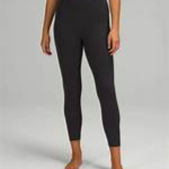 lululemon Align Scalloped Hem High Rise 25” Pant NWT Black Size 4 - Picture 6 of 6